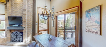 Steamboat Springs condo with pool, hot tub & balcony
