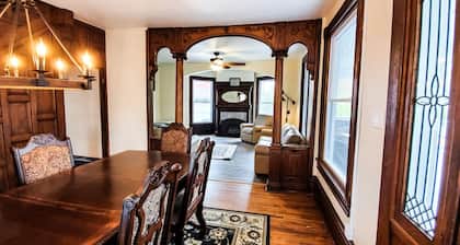 The River House | 3BR,2.5BA,Hot Tub, IN the Heart of Ohiopyle!