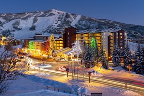 Exterior - Perfect Getaway with Mountain Views, Balcony, Shared Pool & Hot Tubs (Steamboat Springs)