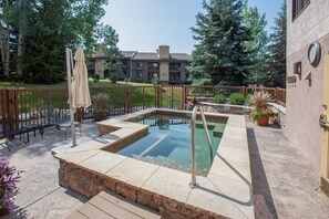 Pool - Luxury, Top-Floor, Ski-In/Ski-Out Condo w/ Fireplace, Balcony & Shared Hot Tub (Steamboat Springs)