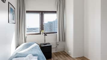 Standard Single Room, Shared Bathroom, Sea View | Desk, soundproofing, free WiFi, bed sheets