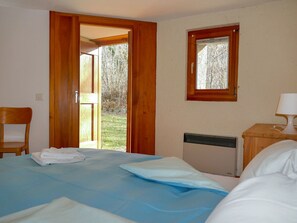 2 bedrooms, iron/ironing board, travel crib, WiFi