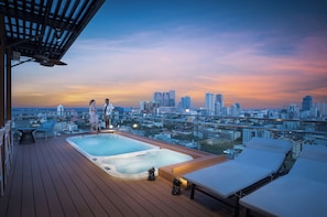 Rooftop terrace - Capri by Fraser, Phnom Penh (Phnom Penh)