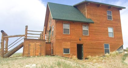 SLEEPS 11 !!! BRAND NEW APARTMENT WITH STAINLESS STEEL APPLIANCES