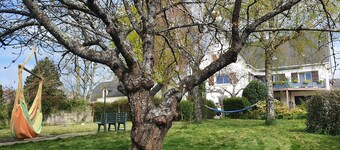 Chateaubriant town center gite with terrace and garden