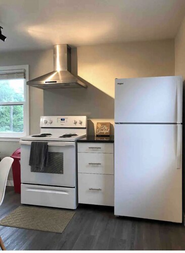 Upper West Villa-by Sanford,MidcoAqu.&CountryClub