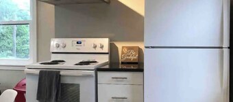 Upper West Villa-by Sanford,MidcoAqu.&CountryClub