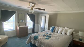 4 bedrooms, iron/ironing board, free WiFi, bed sheets