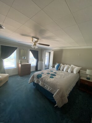 4 間睡房、熨斗/熨衫板、免費 Wi-Fi、床單