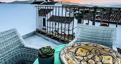 Lemon Tree Patio, Andalusian Traditional Cottage in the heart of Olvera