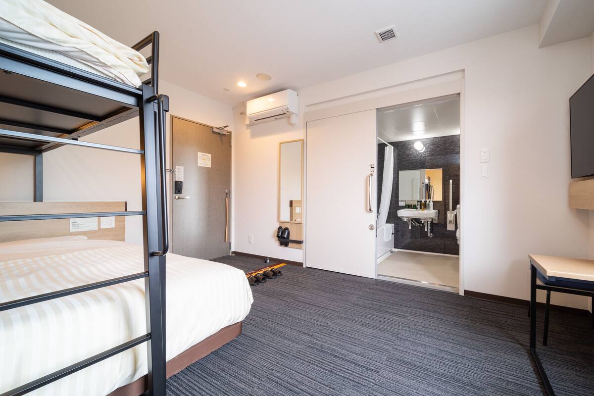 1 bedroom, desk, laptop workspace, free wifi