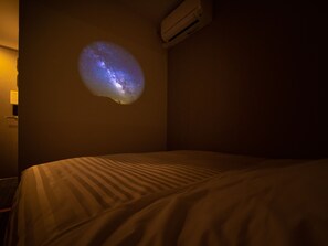 Desk, laptop workspace, free WiFi, bed sheets - SuperHotel Yahaba-Eki Higashiguchi (Yahaba)