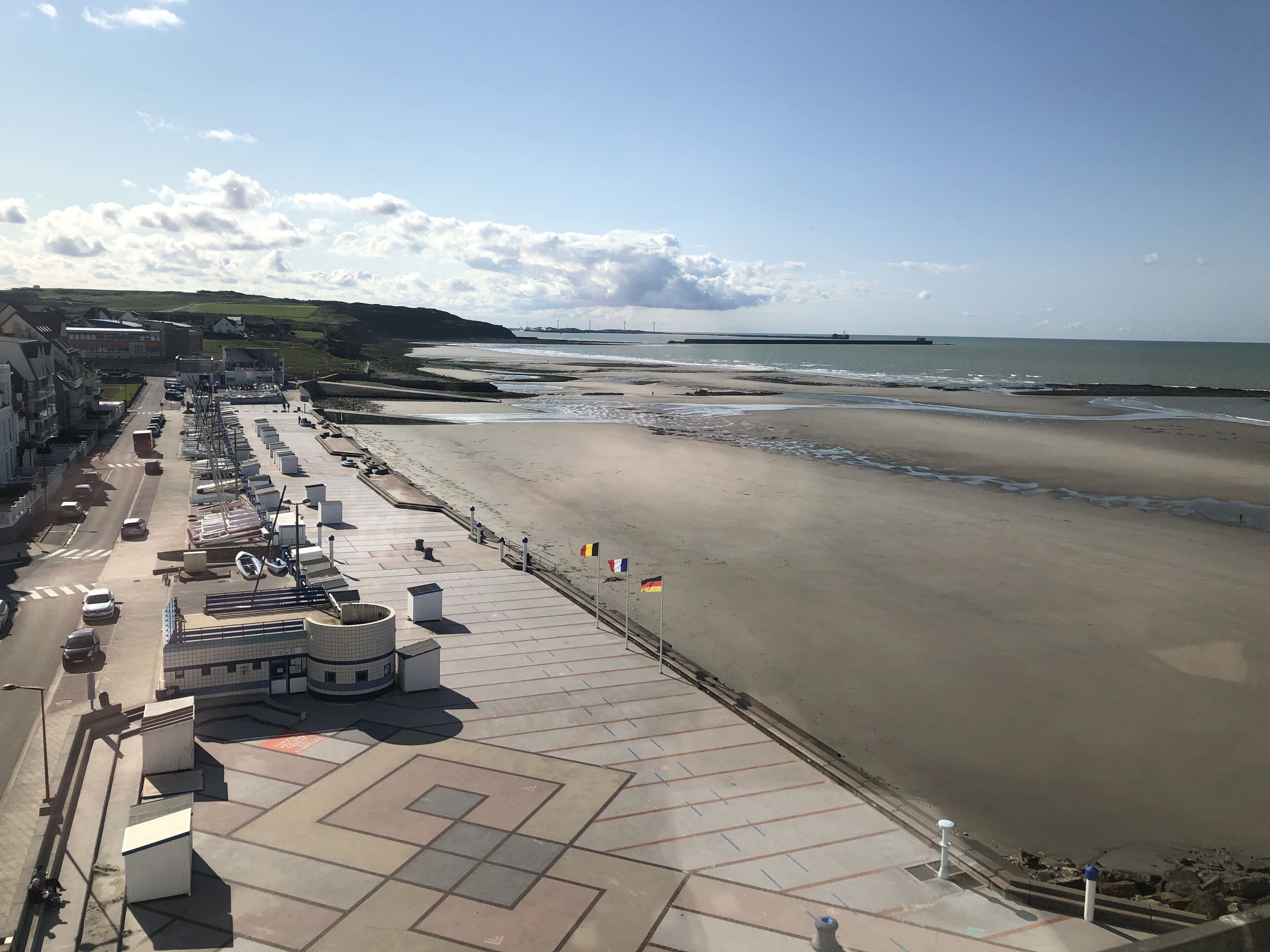 Plage, chaises longues