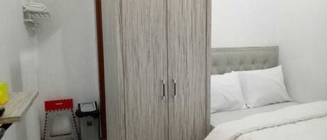 Standard Single Room | Free WiFi