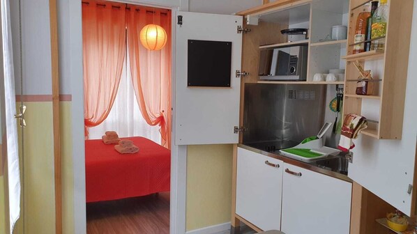 1 bedroom, desk, iron/ironing board, free WiFi