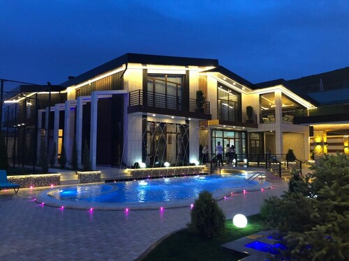 Mountain view villa with excellant conditions