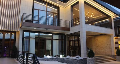 Mountain view villa with excellant conditions
