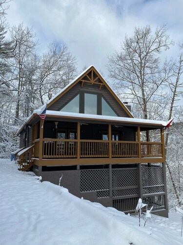 4BR/3B Home w/Covered Porch in Private, Gated Community-Golf,Pool,HotTub&FirePit