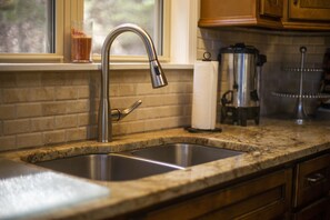 Fridge, microwave, oven, stovetop - 4BR/3B Home w/Covered Porch in Private, Gated Community-Golf,Pool,HotTub&FirePit (Townsend)