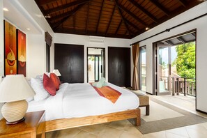 2 Schlafzimmer, Zimmersafe, Schreibtisch, Bügeleisen/Bügelbrett