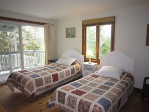 3 bedrooms, iron/ironing board, internet