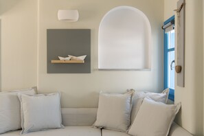 Interior - "Splash" w. Amazing Seaview in Piso Livadi (Piso Livadi)