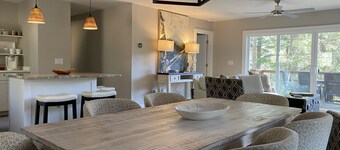Luxury Retreat: 2 Master Bedrooms, In-Town Highlands, NC-Fireplace & Fiber Optic