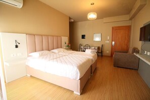 Premium bedding, minibar, individually decorated, individually furnished - Eval Hotel Sarande (Sarandë)