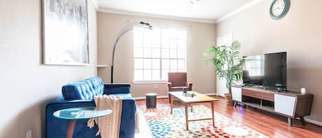 Een televisie, Netflix en streamingdiensten