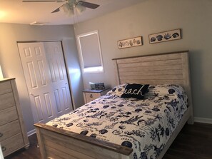 4 bedrooms, iron/ironing board, WiFi