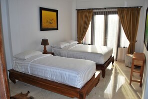 6 bedrooms, in-room safe, free WiFi, bed sheets
