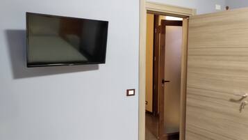 2 chambres, fer et planche Ă repasser, Wi-Fi, draps fournis