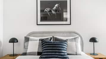 2 bedrooms, WiFi (free), bed sheets