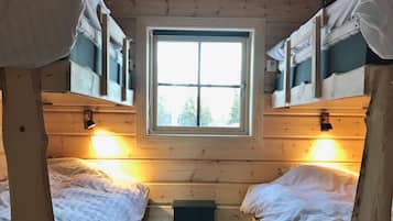 4 Schlafzimmer, Reisekinderbett, kostenloses WLAN, Bettwäsche