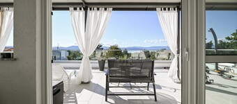 Nice home in Malinska