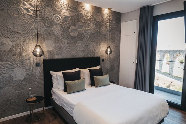 Schallisolierte Zimmer, kostenloses WLAN, Bettwäsche