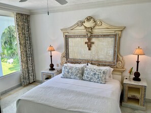 7 bedrooms, in-room safe, desk, soundproofing