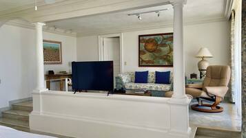 7 bedrooms, in-room safe, desk, soundproofing