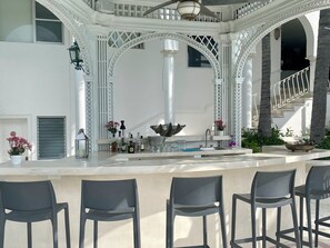 Bar (on property) - VILLA JADE LUXURY VILLA IN ACAPULCO WITH BEST STAFF AND VIEWS (Acapulco)