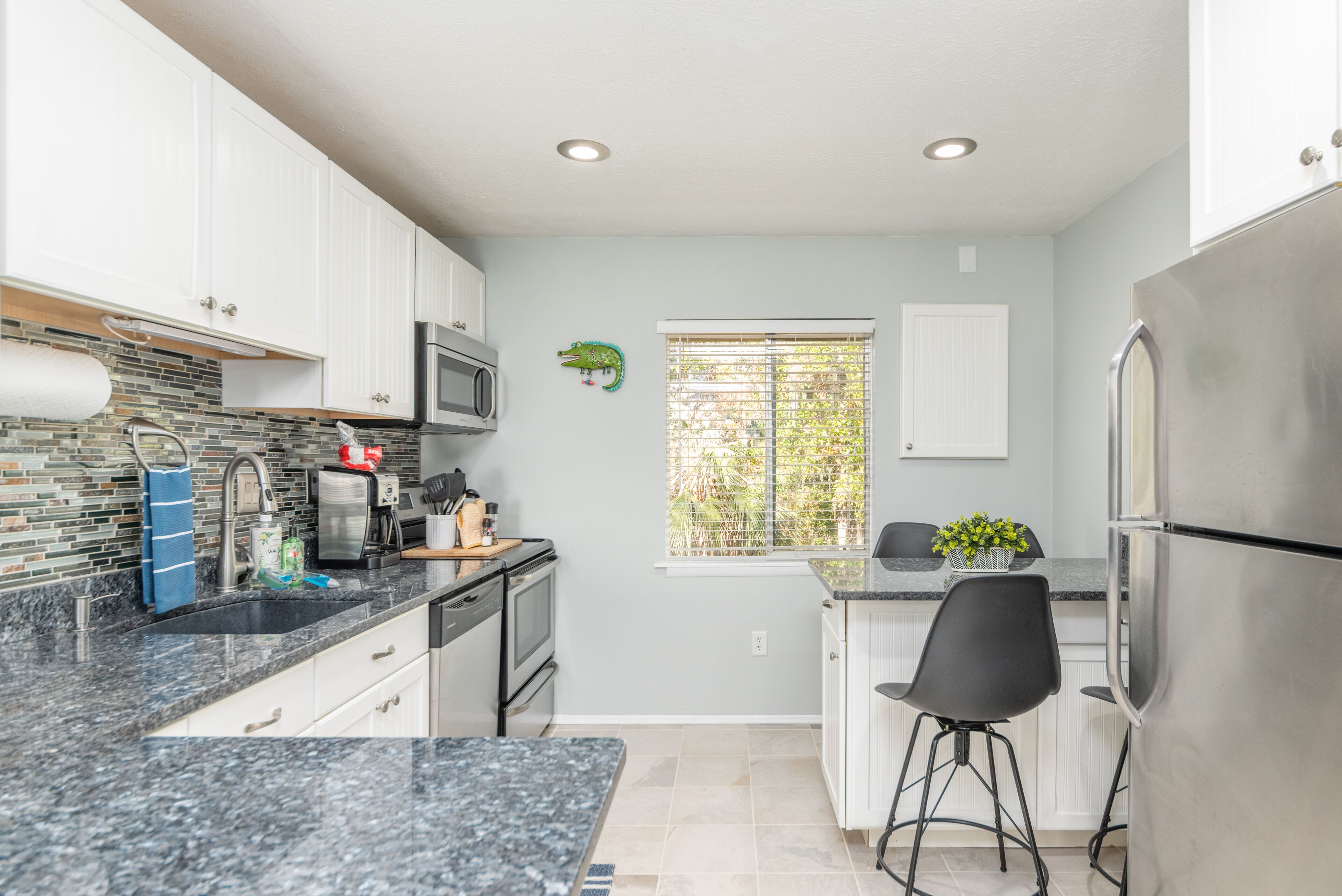 Beautiful 2 bdrm Condo Perfect location S Forest Bch  Steps to beach & htd pool!