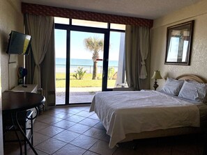 Iron/ironing board, WiFi, bed sheets - Oceanfront1st floor Hawaiian Inn - Pools Open (Daytona Beach Shores)