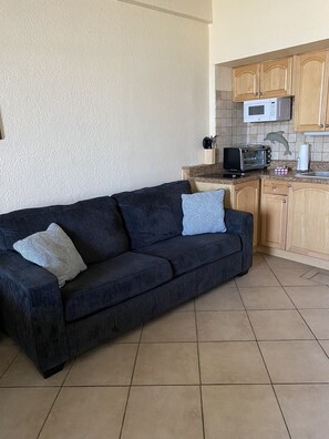TV - Oceanfront1st floor Hawaiian Inn - Pools Open (Daytona Beach Shores)