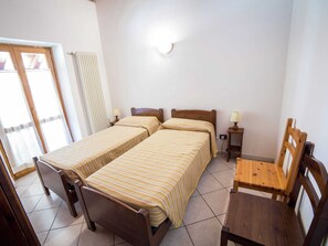 Apartment | 3 bedrooms, individually furnished, bed sheets - Pet-friendly Mountain Escape (Antey-Saint-Andre)
