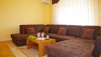 Villa | Living area | TV