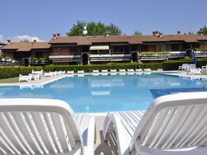 House | Pool