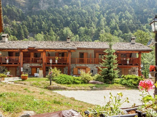 A Cozy Alpine Retreat