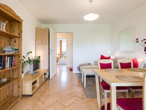 Apartment | Dining