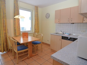 Apartment | Private kitchen | High chair - Ferienhaus in Willingen mit Skilift in der Nahe (Willingen)