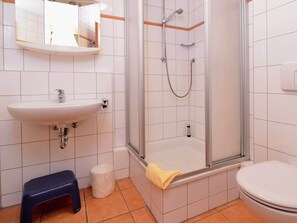 Apartment | Bathroom