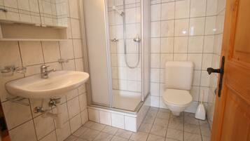 Apartment | Bathroom | Shower